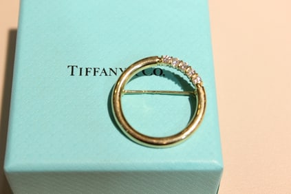 Vintage 14K Gold Tiffany&Co. Diamond Circle Brooch