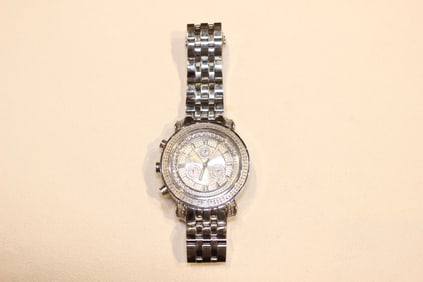 A Men's Wrist Watch