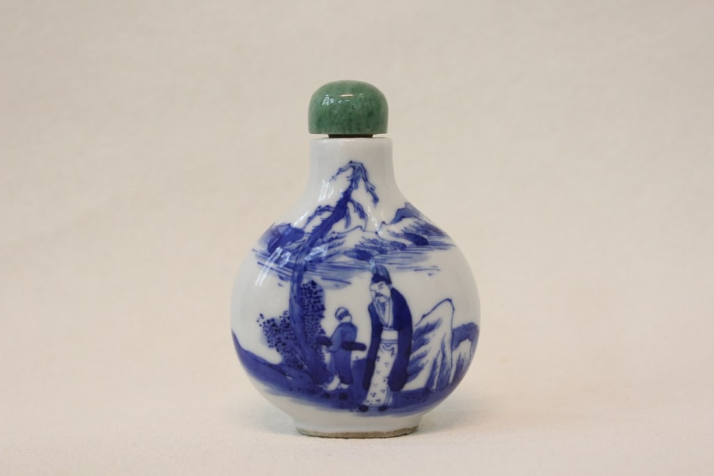 Chinese Blue and White Glazed Porcelain Snuff Bott (1 of 5)