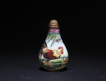 Chinese Cloisonne Snuff Bottle. 'QianLong' mark