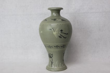 Korea Celadon Vase
