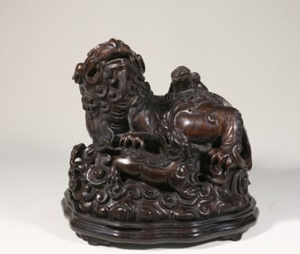 Chengxiang Wood Carved Figure of a guardian Lion