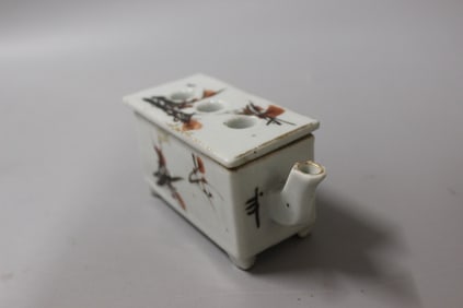 Chinese Famille Rose Porcelain Ink Pot