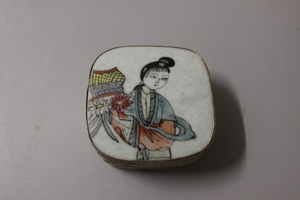 Chinese Canton Porcelain-topped Trinket Box