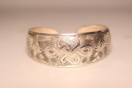 A Cuff Bracelet,Mark