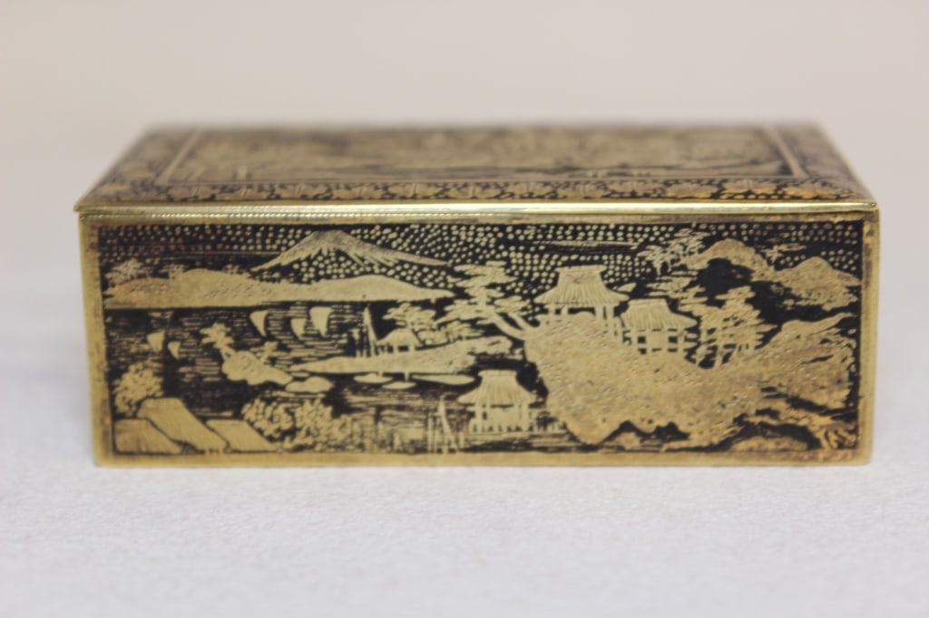 Antique Meiji Period Japanese Damascene Komai Box. (1 of 3)