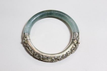 Vintage Chinese Export Jade Hinged Bangle Bracelet