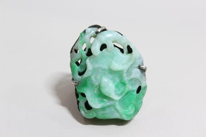 Beautiful Vintage Hand-carved Jadeite Silver Ring
