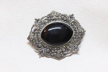 Vintage sterling silver marcasites Brooch