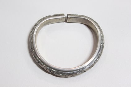 Vintage Silver Open Cuff or Hinged Bangle
