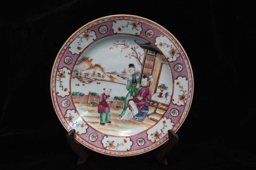 18th.C Qianlong Chinese Porcelain Dish