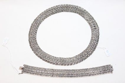 Set of a Wide link Necklace and Bracelet