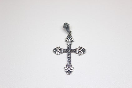 925 sterling silver marcasite cross pendant