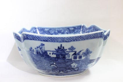 Chinese Export Blue and White Porcelain Bowl