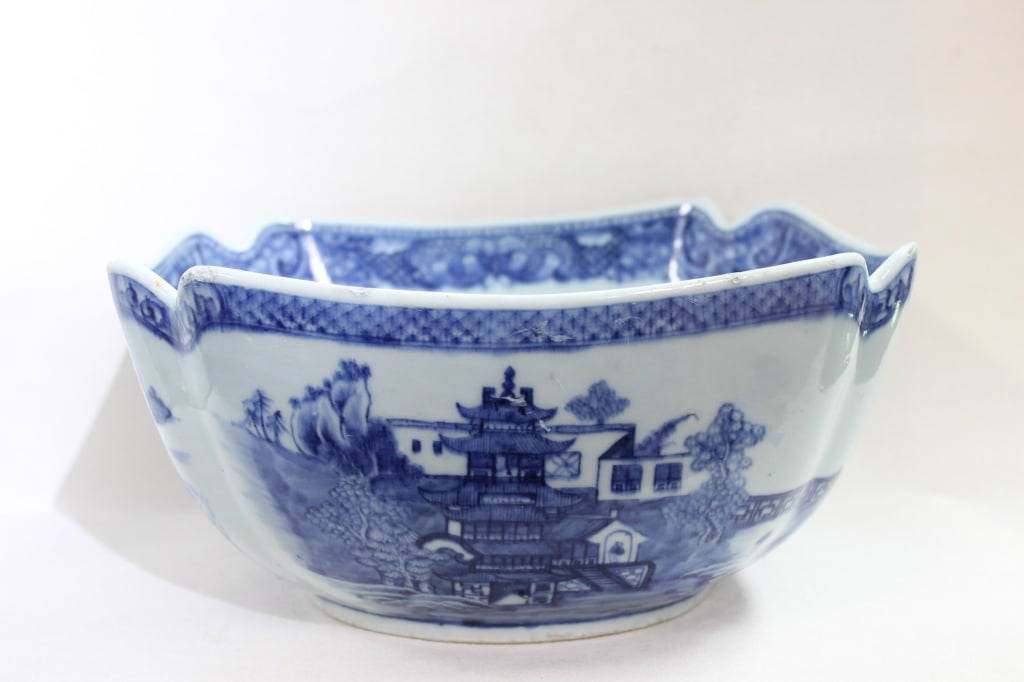 Chinese Export Blue and White Porcelain Bowl