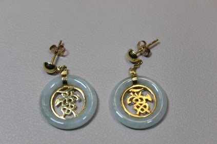 Vintage 14K yellow gold and Jadeite Dangle Earring