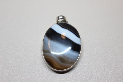 banded agate pendant set in sterling silver
