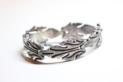 vintage sterling silver foliate (leaf panel) brace