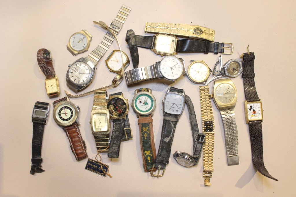 Collection of 20 Wristwatches (1 of 4)