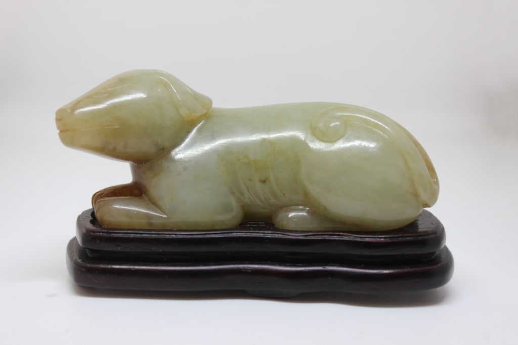 Chinese carved Jade recumbent animal figure (1 of 5)