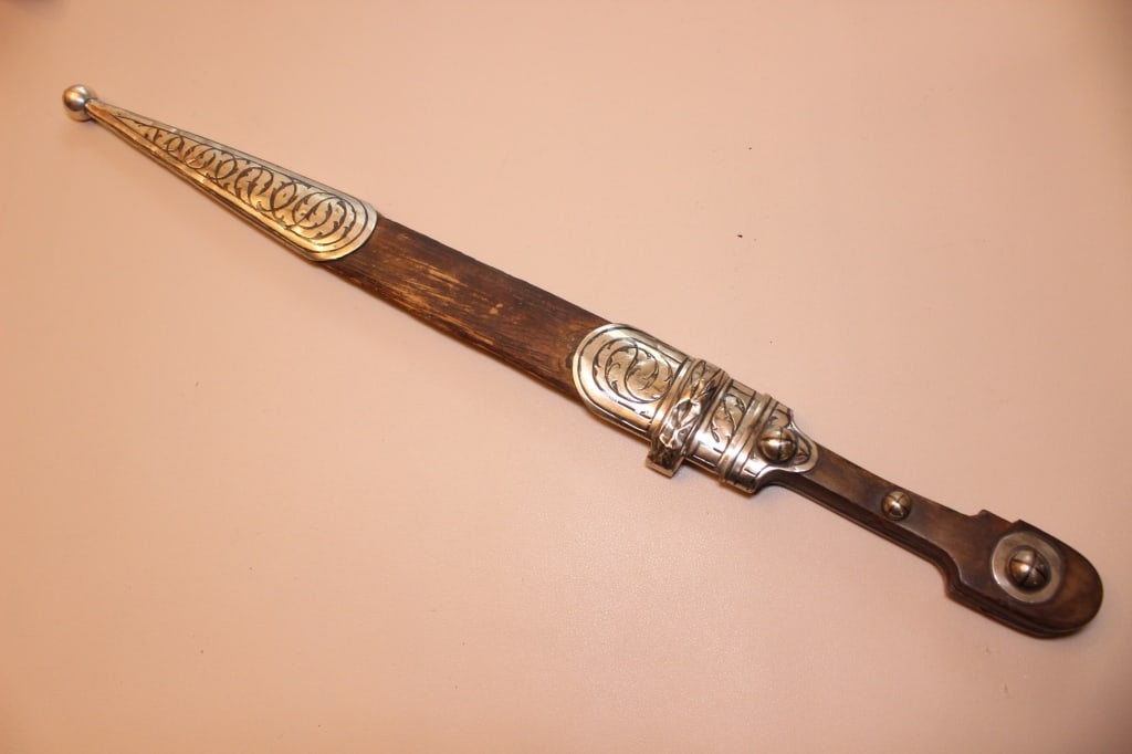 antique Caucasian kindjal dagger (1 of 14)