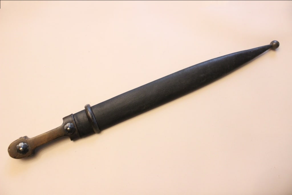 Antique Caucasian kindjal Dagger (1 of 11)