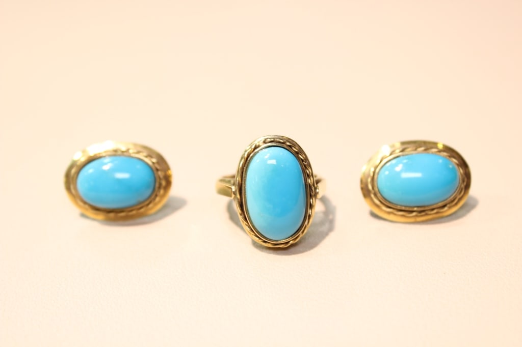 Vintage Oval Turquoise Gold Ring and Earring Set (1 of 4)