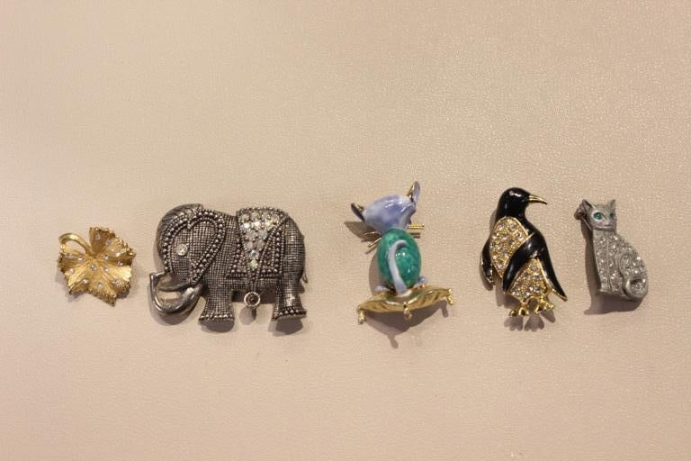 Collection of Five Vintage Animal Brooches (1 of 15)