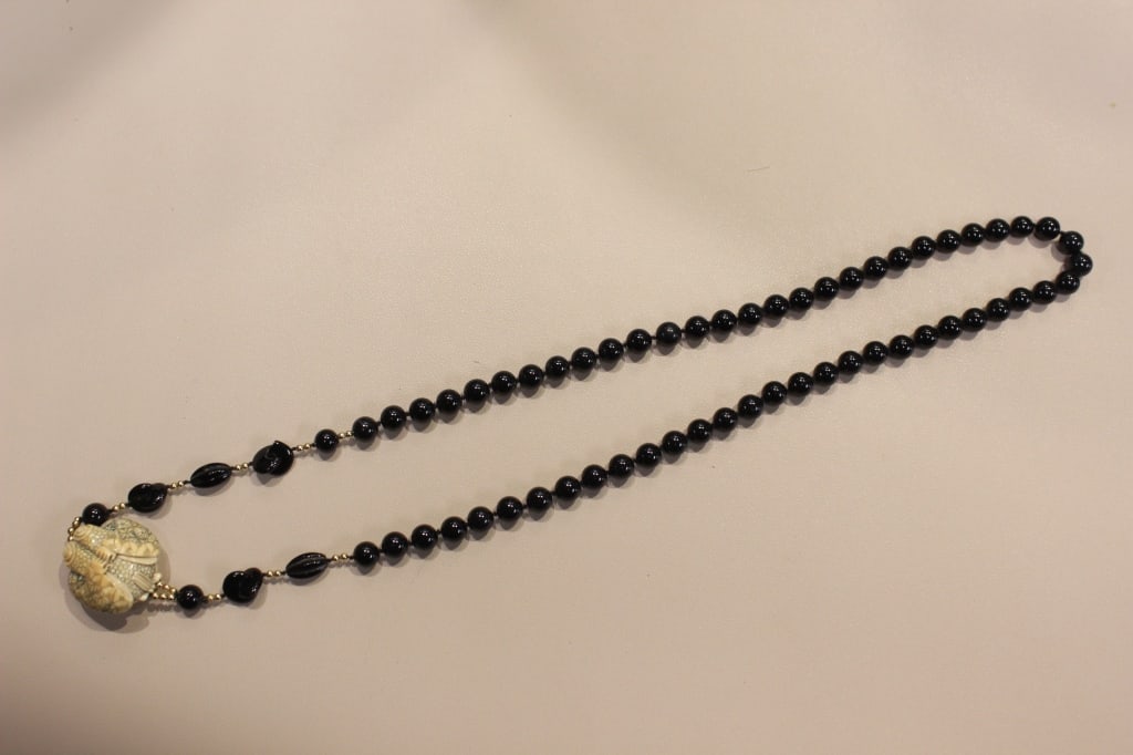Black Gemstone beads Necklace w Buddha Pendant (1 of 3)