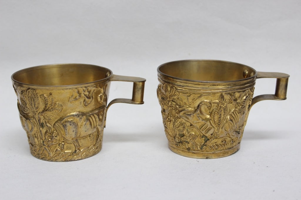 Replicas of the Ancient Greek "Vapheio Cups" (1 of 9)