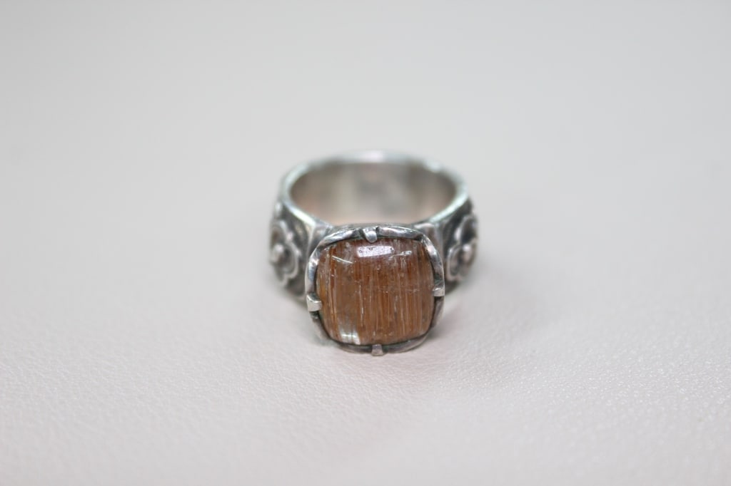 Large cushion-cut Rutilated Quartz Gemstone Ring (1 of 8)