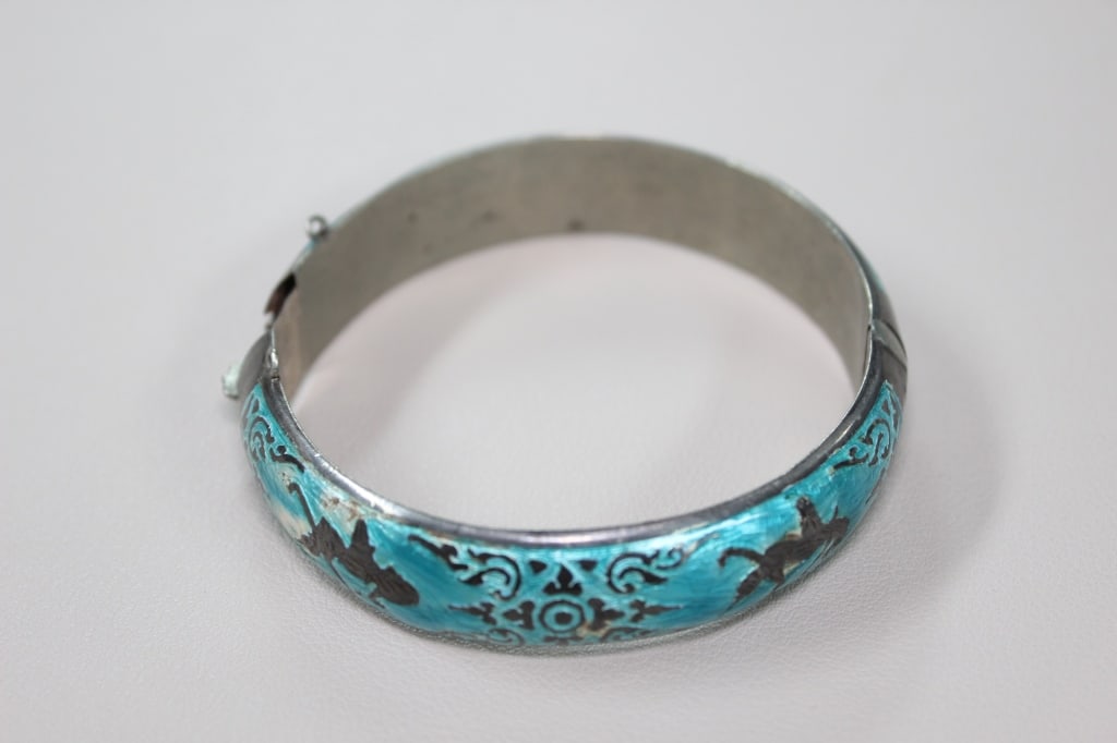 Vintage Hinged Bangle Bracelet (1 of 6)