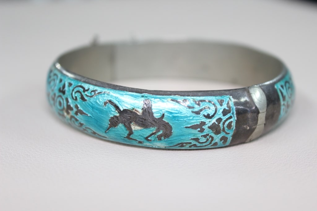 Vintage Hinged Bangle Bracelet - 4