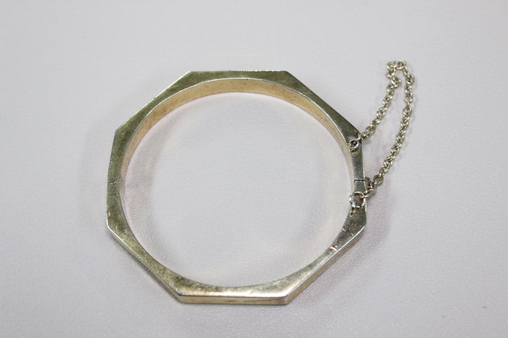 Vintage Octagonal Hinged Bangle Bracelet - 3