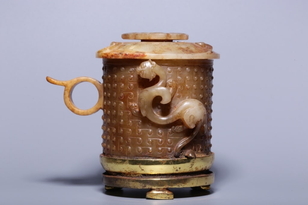 Chinese Archaic Jade Ritual Zun w Handle (1 of 8)