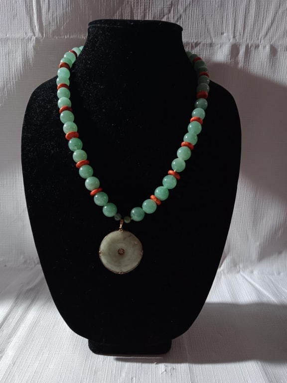 Chinese Green Jade Beads Necklace w 14K Mount (1 of 7)