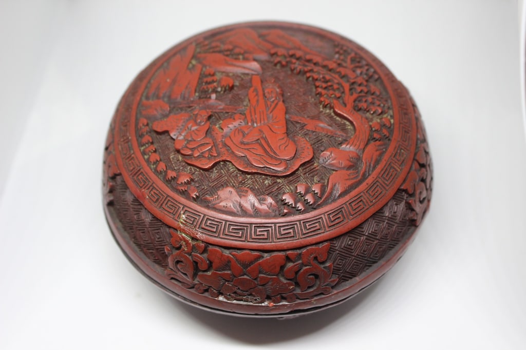 Chinese Red Cinnerbar Cover Box (1 of 5)