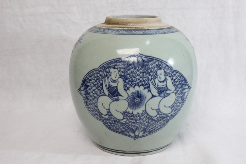 Chinese Blue and White Porcelain Jar Vase (1 of 6)