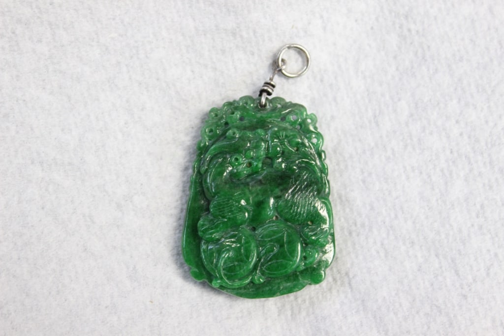 A Green Jadeite Carved Pendant (1 of 3)