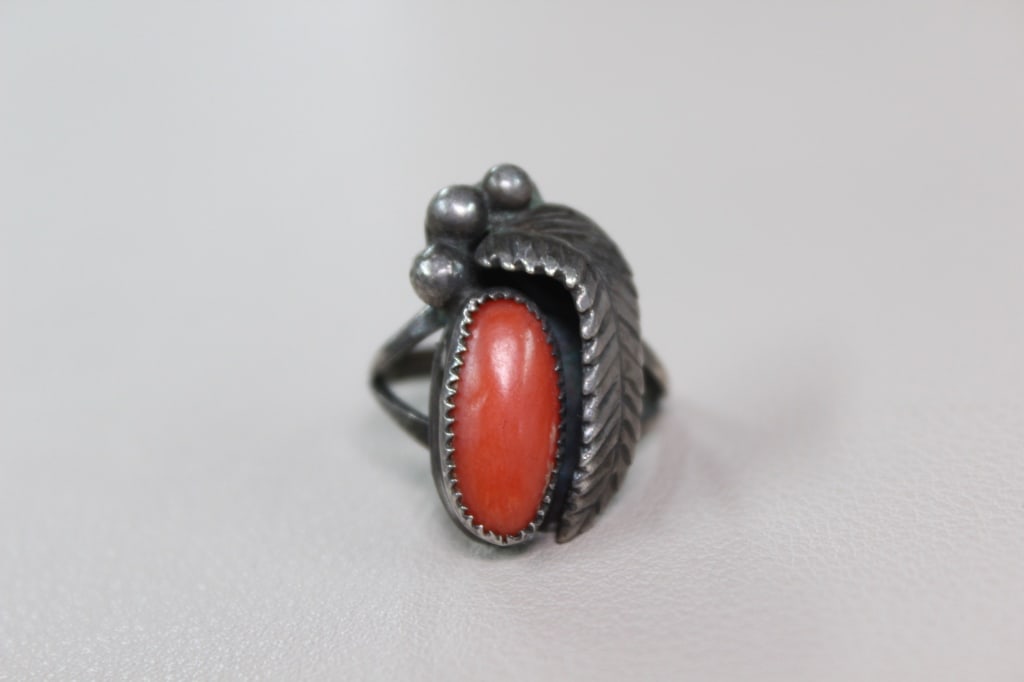 Vintage Navajo sterling silver and red coral ring (1 of 6)