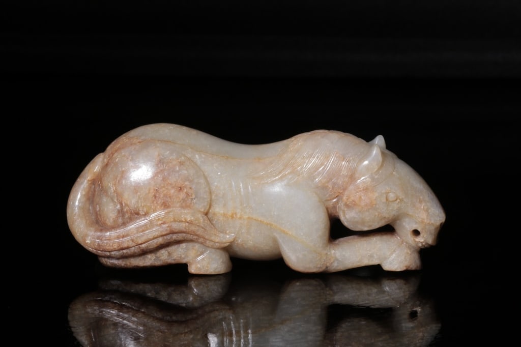 Chinese Carved Jade Recumbent Horse: Dimension: 12cm L x 4cm x 5cm ,weight is 306 gram. The horse is depicted in a recumbent (lying down) position, a popular form for small jade carvings intended for a scholar’s desk as a