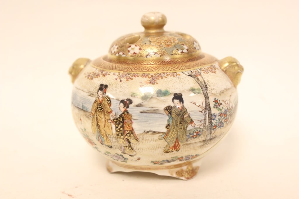 Beautiful Japan Miniature Earthenware pottery Koro: A beautiful Japanese Meiji-era Miniature Koro (incense burner) with Cover. The main body with a continuous scene depicting men and women dancing and writing .The top of the body with a band of 