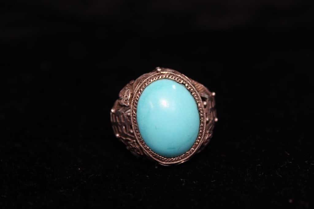 Beautiful Turquoise Silver Ring (1 of 5)