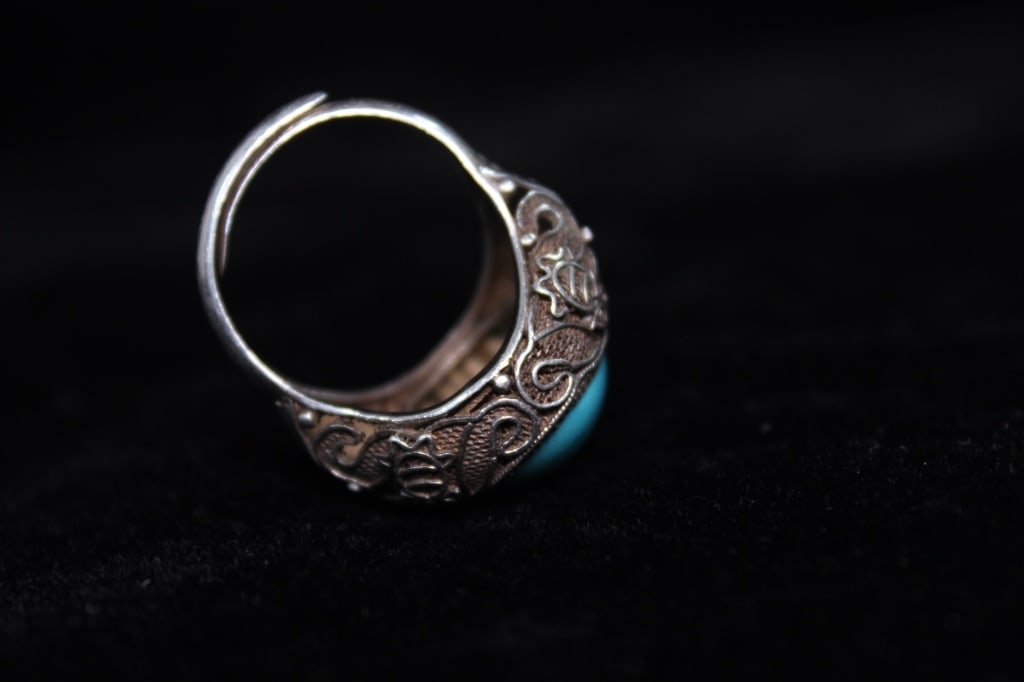 Beautiful Turquoise Silver Ring - 4