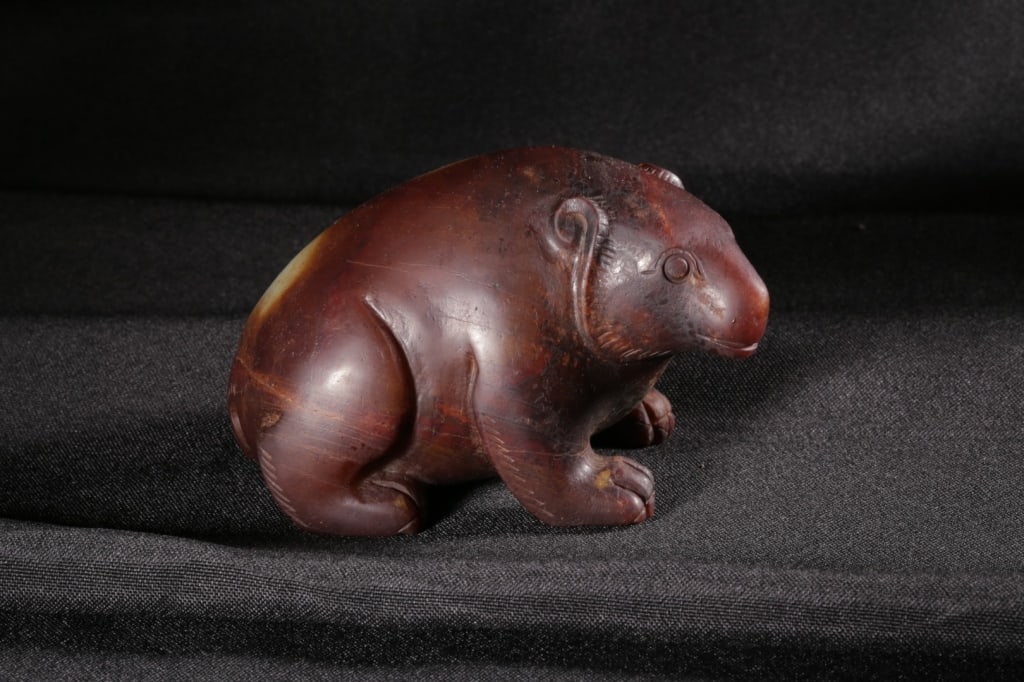 Chinese Jade Carved Bear: Chinese Jade Carved Bear. Dimension: 12.2cm L x 6.3cm W x7.5cm H, weight is 752gram. This specific carving depicts a recumbent young bear.