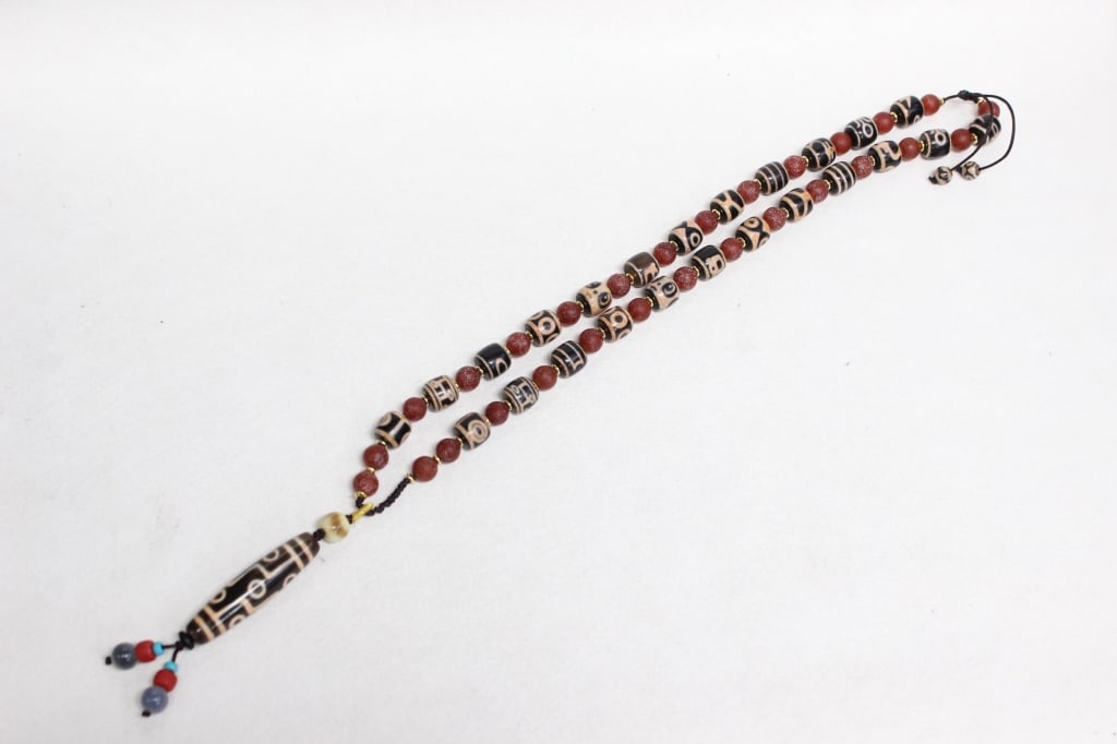 Tibetan "duobao" Style Beaded Necklace w Dzi Beads (1 of 6)