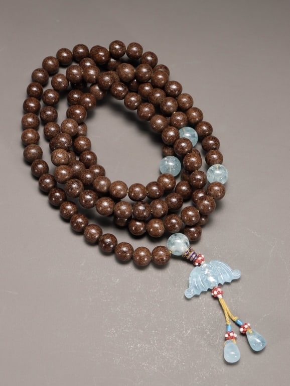 Chinese Chengxiang Wood Beads Necklace (1 of 9)
