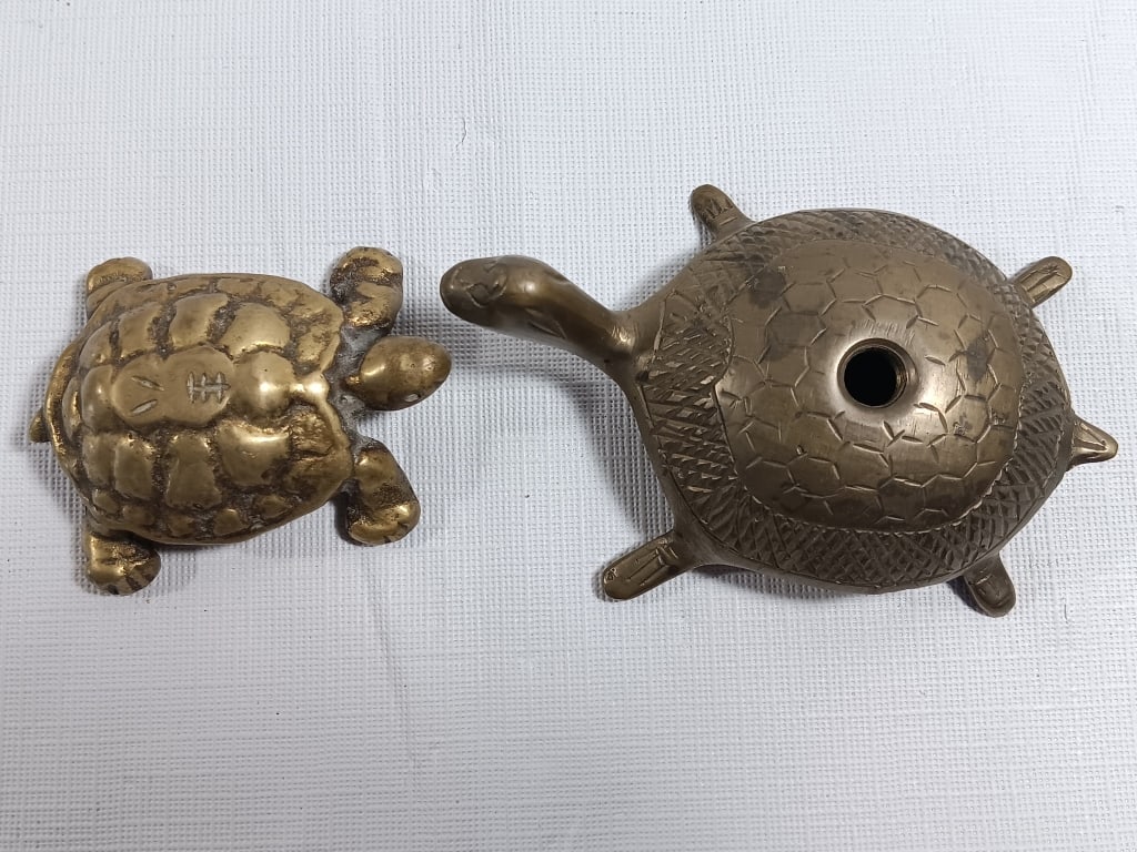 Two Chinese Bronze Turtle Paper Weight , Mark (1 of 9)