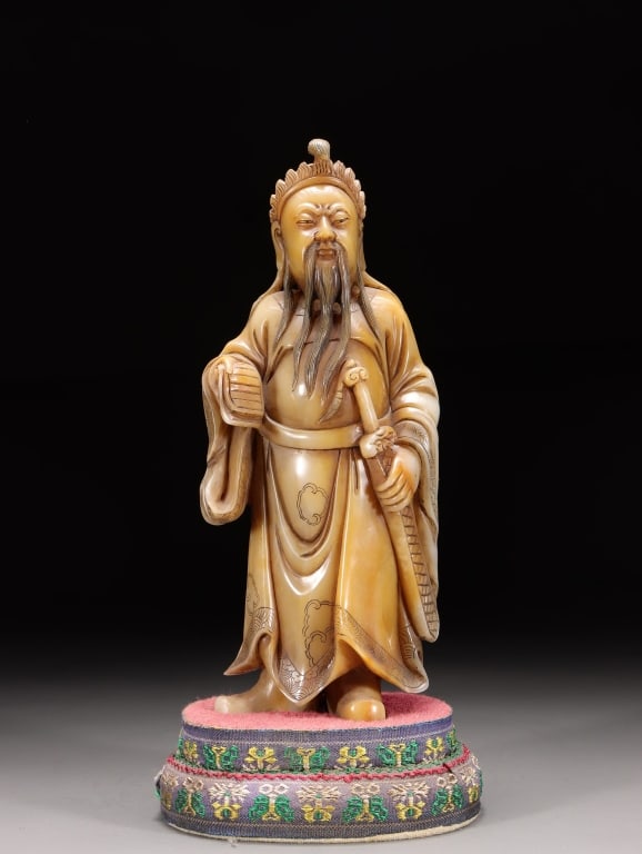 Chinese Soapstone Carved Figurine: Dimension: 16.7cm H x 7 x 4cm. weight is 521gram.
