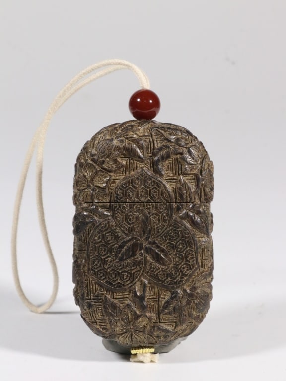 Chinese Chengxiang Wood Hand Carved Box. (1 of 9)